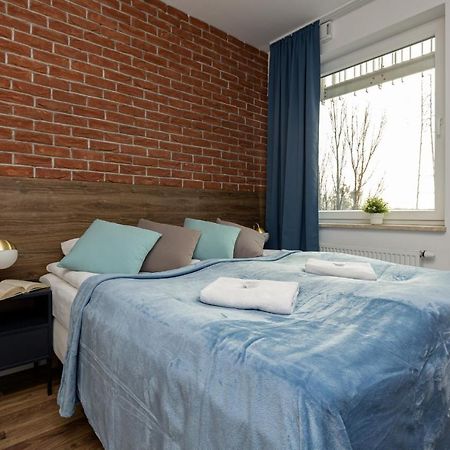 Stacja Wola Apartments With Parking By Noclegi Renters Warschau Buitenkant foto