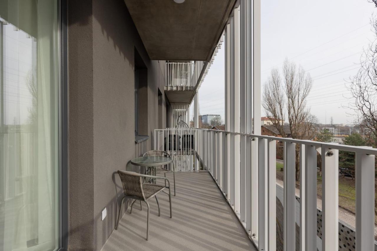Stacja Wola Apartments With Parking By Noclegi Renters Warschau Buitenkant foto