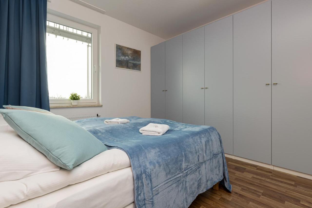 Stacja Wola Apartments With Parking By Noclegi Renters Warschau Buitenkant foto