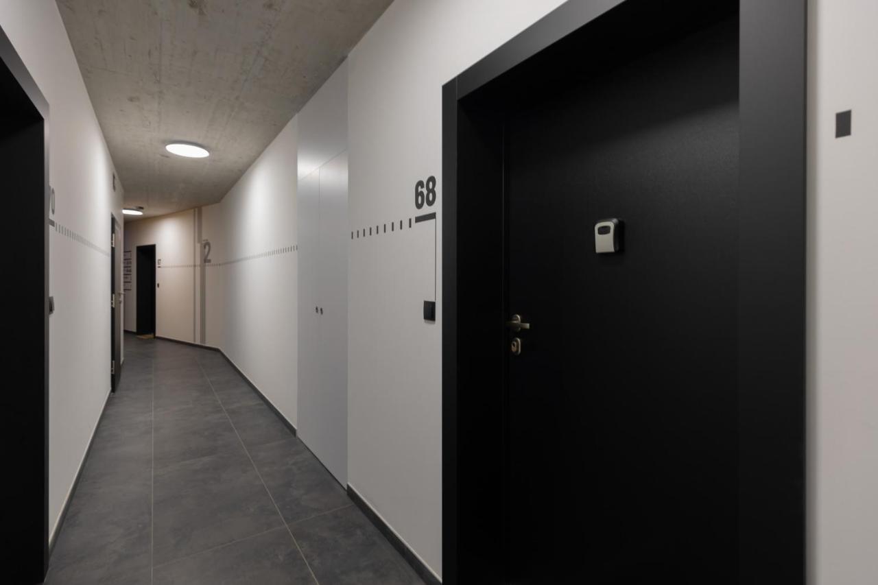 Stacja Wola Apartments With Parking By Noclegi Renters Warschau Buitenkant foto